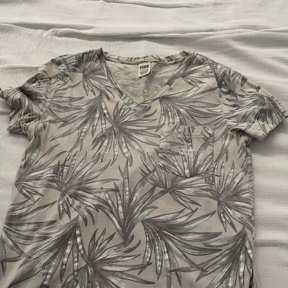 Pink tee - Picture 2 of 3